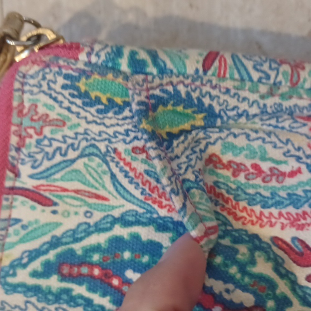 Lilly Pulitzer ID/Card holder Zipper Wristlet - Picture 3 of 6